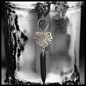 5 For $25💫Silver Winters Heart With a Black Spike Necklace
